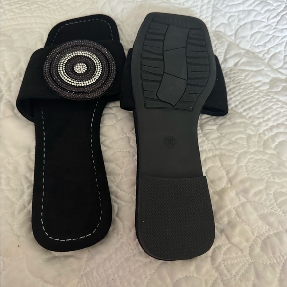 Sandals - Picture 4 of 5